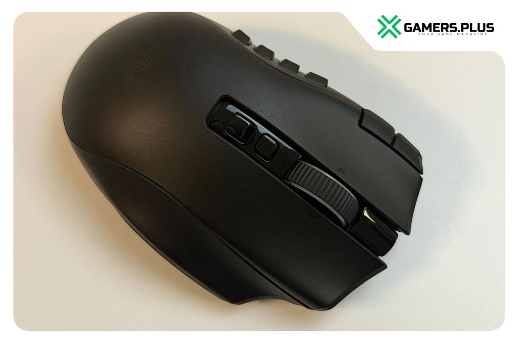 Razer Naga V3 Pro Draufsicht kopfรผber