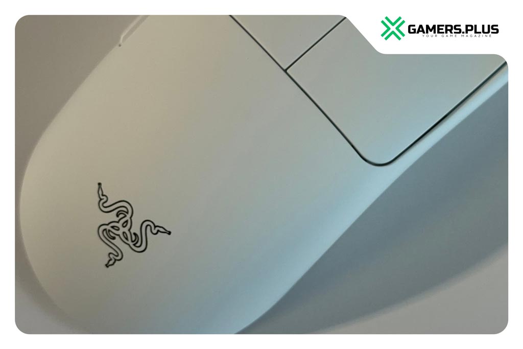 Razer Viper V4 Pro Draufsicht Logo